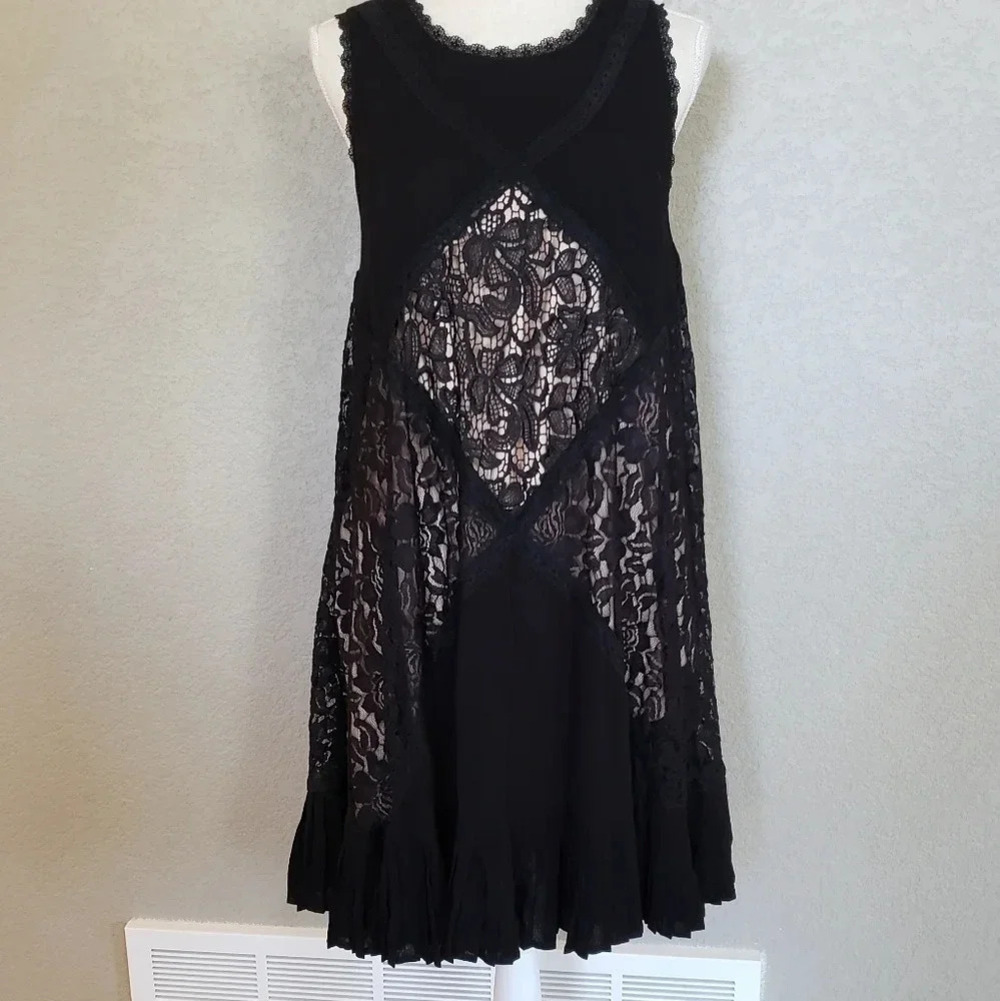 Torrid open back dress size 0